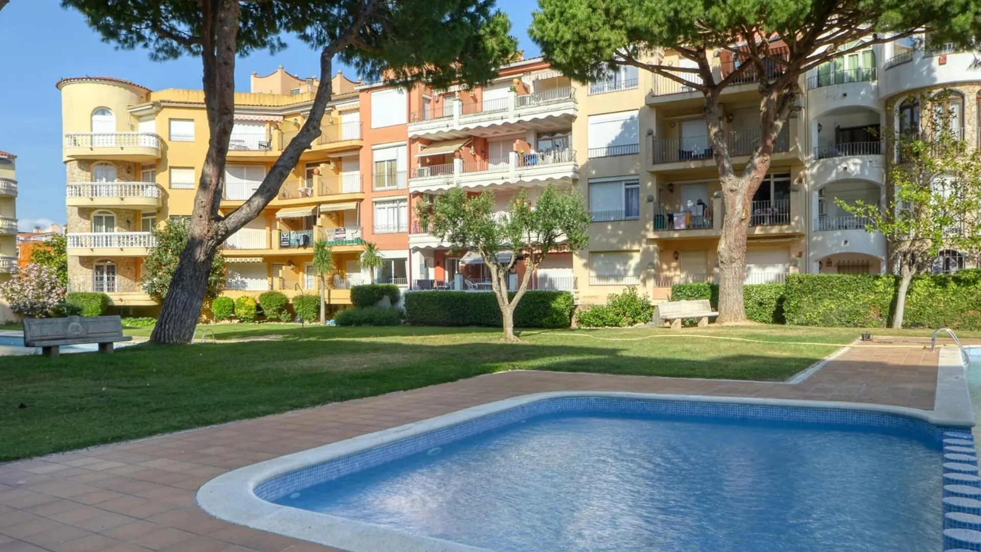 Charming Apartment Near Beach Empuriabrava 0*,