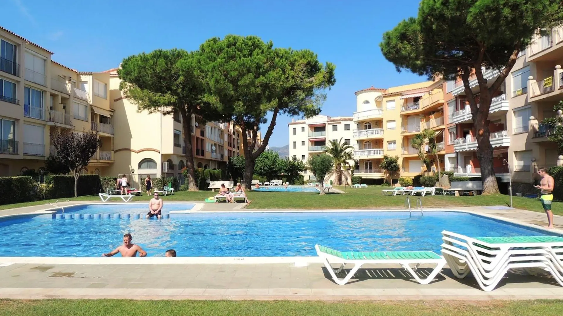 Charming Apartment Near Beach Empuriabrava 0*,  Spain